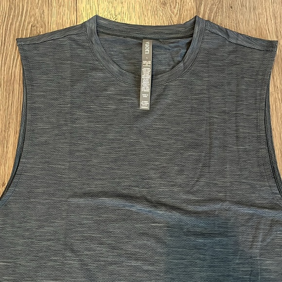 NWT Vuori Zephyr Muscle Tee Indigo Heather Large - Picture 5 of 10